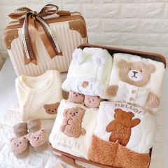 Newborn baby meeting gift box, baby gift, full moo