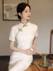 2024 Su Ya Retro Embroidered Tea Robe 24092006 S