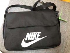 NIKE背包