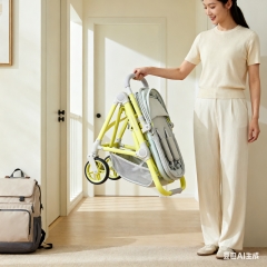 轻便折叠婴儿车